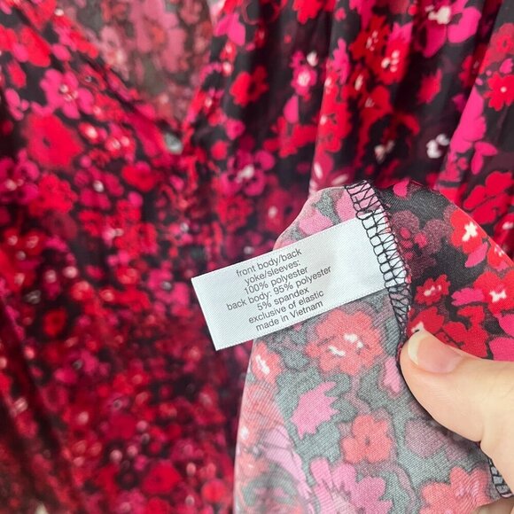 NEW Lane‎ Bryant Red Floral Long Sleeve Blouse Size 26/28 Polyester & Spandex - Picture 4 of 8